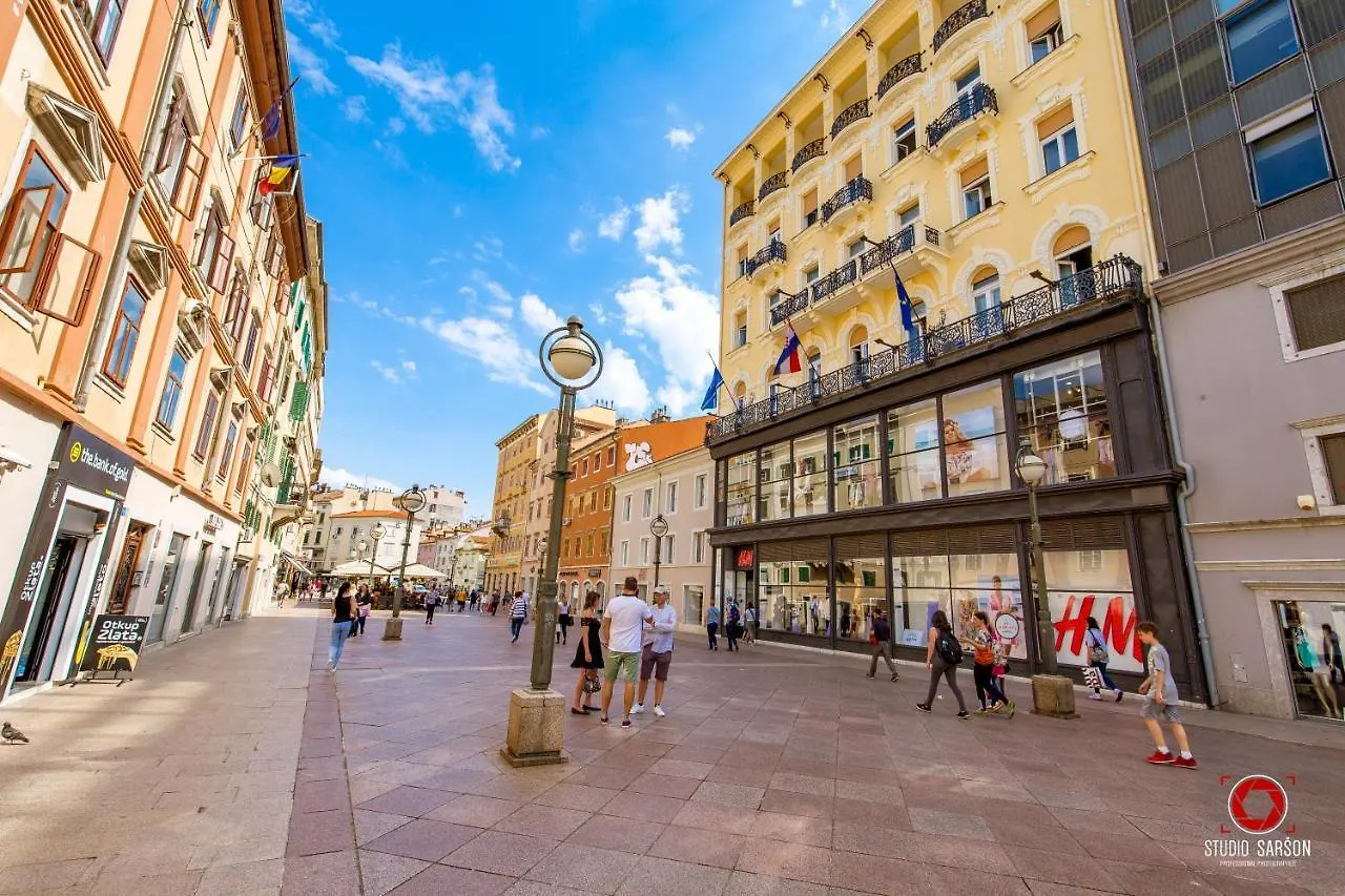 Apartment Opa Gold Rijeka 0*,  Croatia